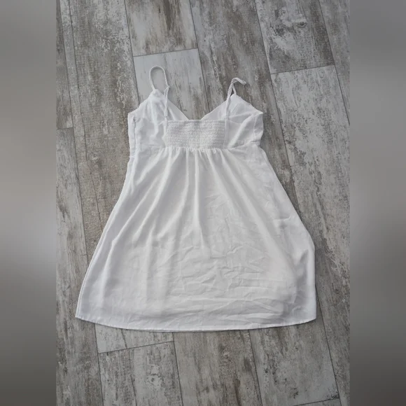 wild fable White Smocked Top with Tag Detail - Picture 6 of 10